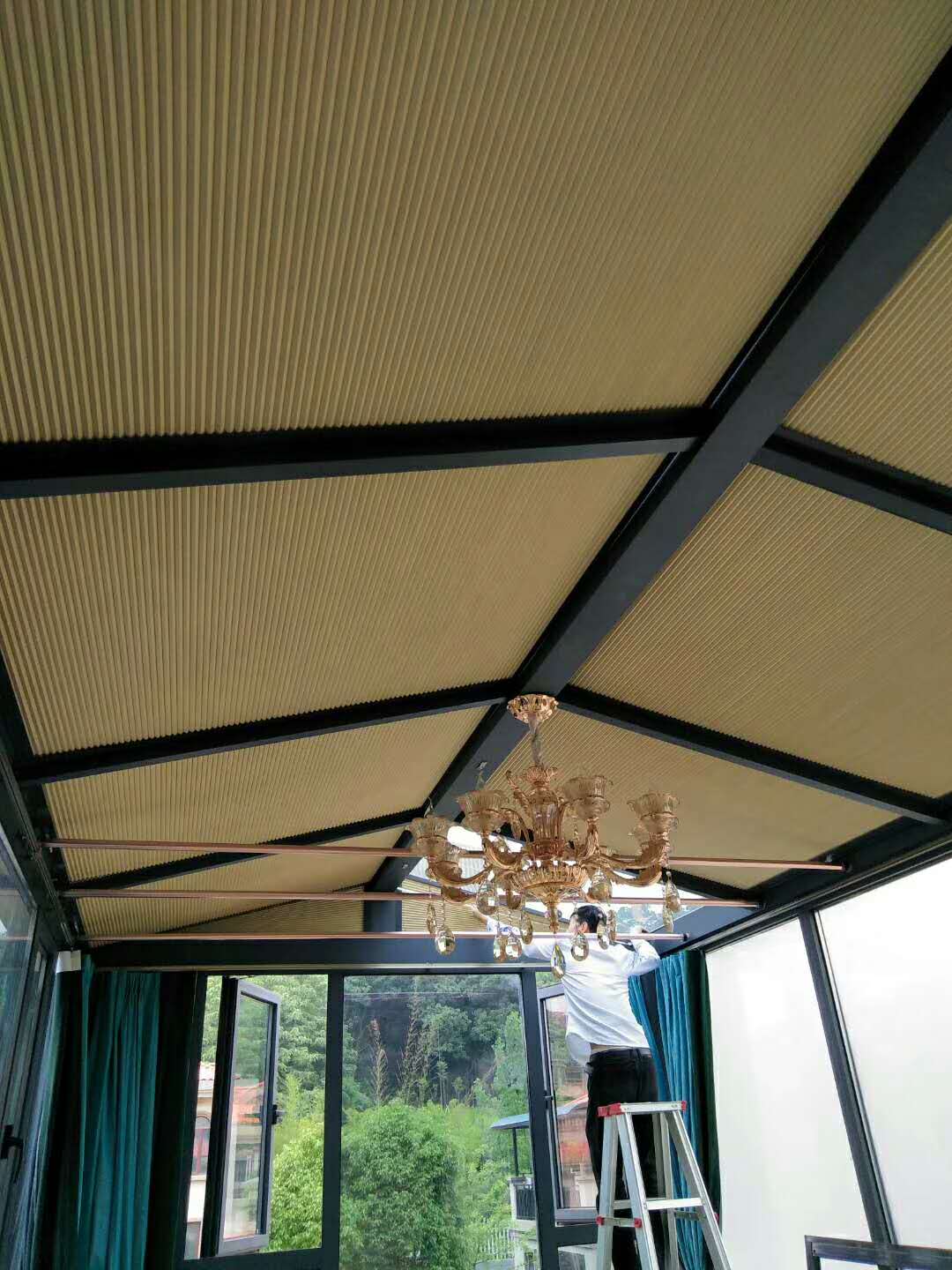 �䳲��